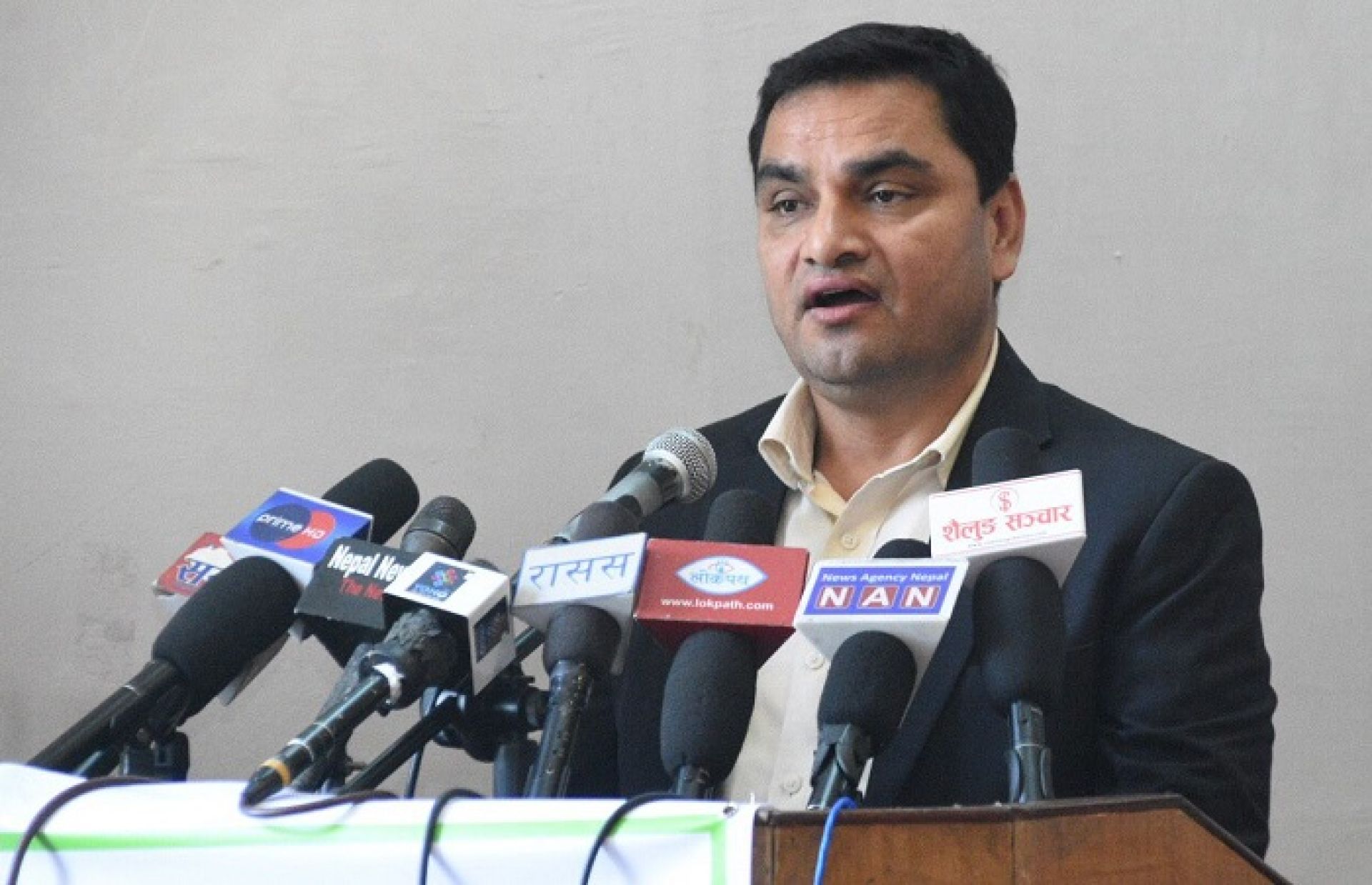 बालबालिकाको प्रतिरोधात्मक क्षमता बढाउन स्वर्णप्रासन आयुर्वेदिक थोपा प्रदान गर्ने स्वास्थ्य मन्त्रीको निर्णय